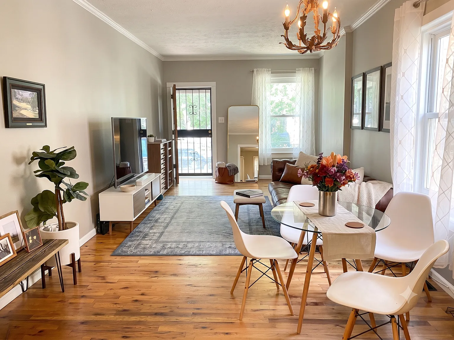 1 bed, 994 sqft, $2,200 — Photo 3