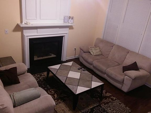 3rd image of 1742 Taynton Cir