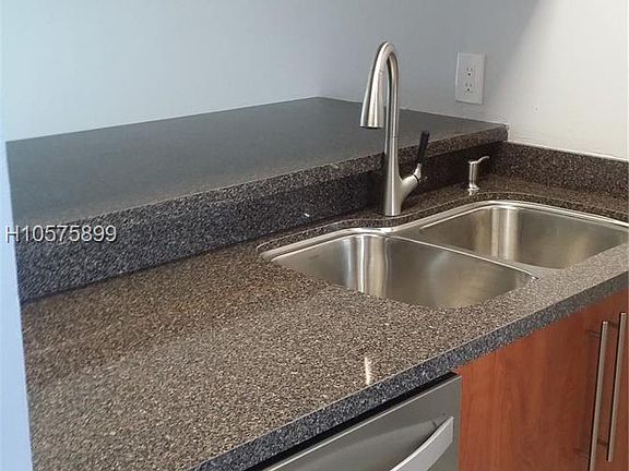5th image of 10018 Twin Lakes Dr #6-C