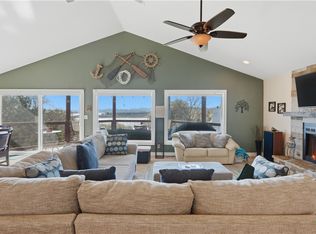 956 Lakebreeze Dr, Canyon Lake, TX 78133