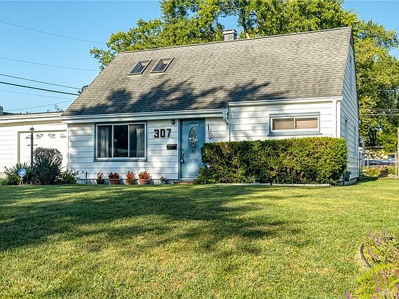 4th image of 307 Lynnhaven Dr