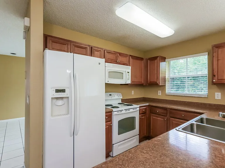 3275 W Buena Vista Dr — Photo 9