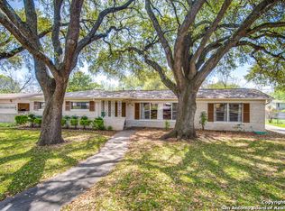 106 Herweck Dr, Castle Hills, TX 78213