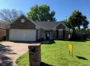 1012 Danforth Ct, Arlington, TX 76017
