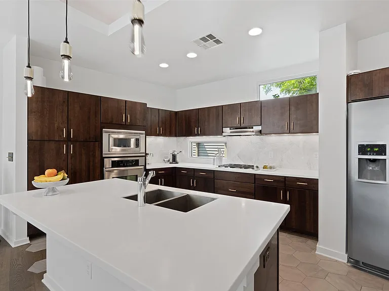 1500 Summit St #5 — Photo 16