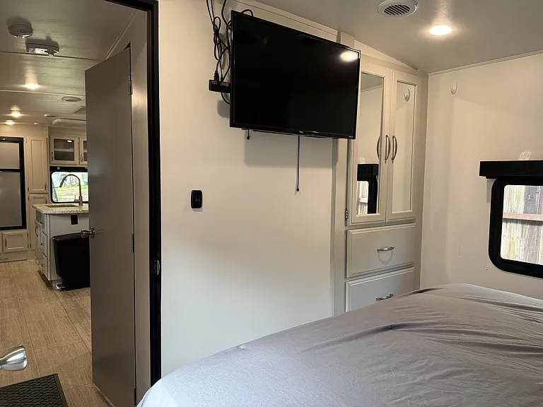 102 Primrose Dr #200 — Photo 11