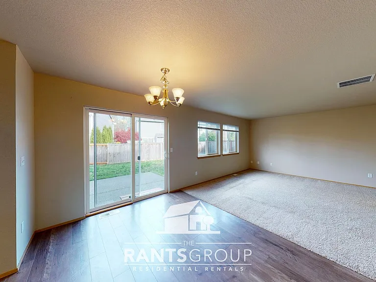 6428 Candace Ct SE — Photo 8