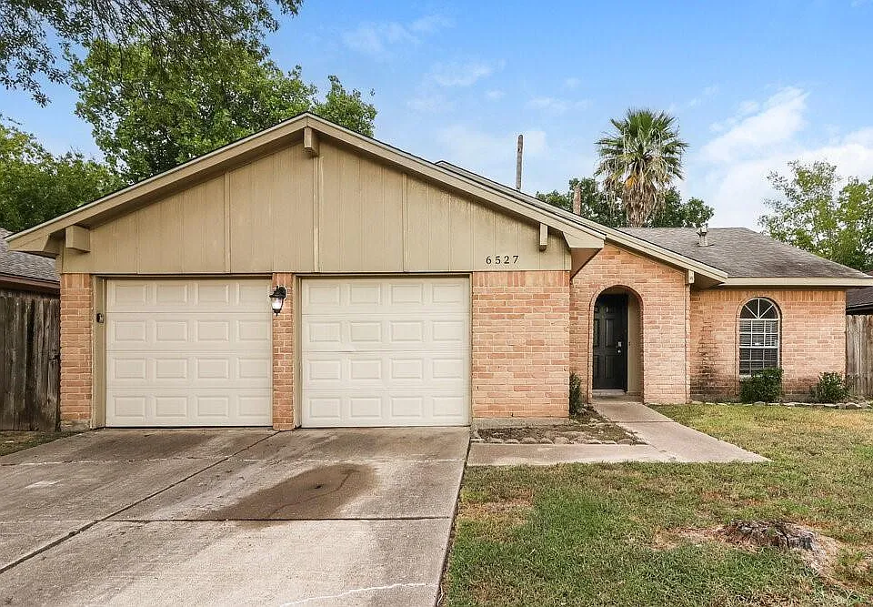 6527 La Violetta Dr
