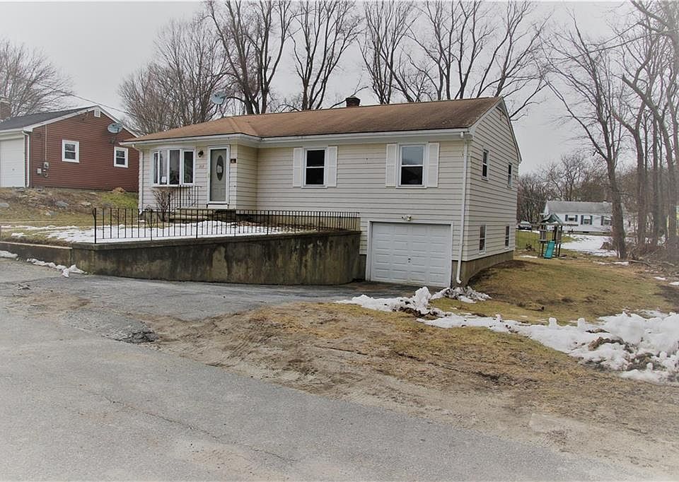 1st image of 203 Abbey Dr