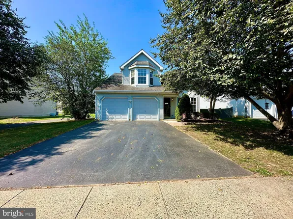 40 Wesley Ln, Burlington, NJ 08016