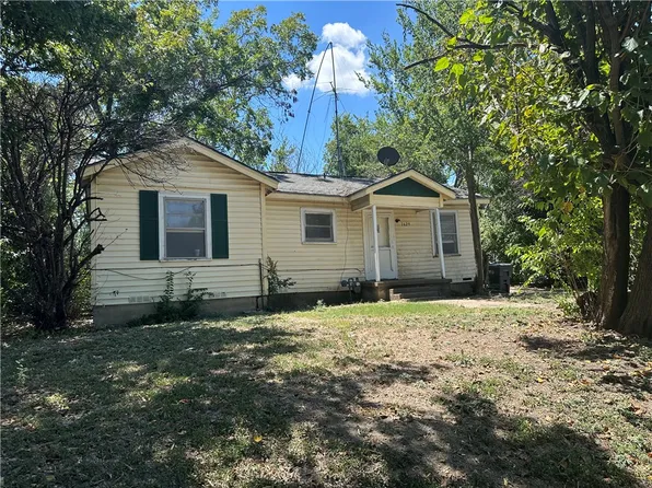 1629 S 29th St, Waco, TX 76711