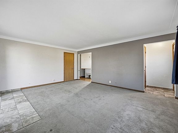 5th image of 2317 Newport Dr SW