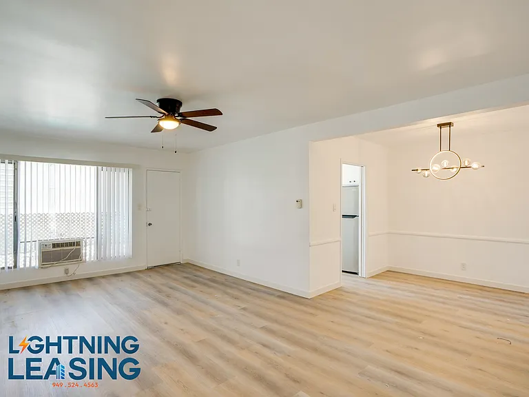 12310 Chandler Blvd #37 — Photo 1