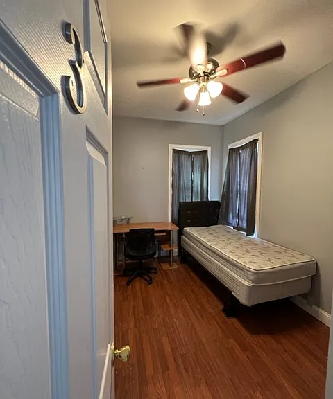 301 Lexington Ave #2 — Photo 10