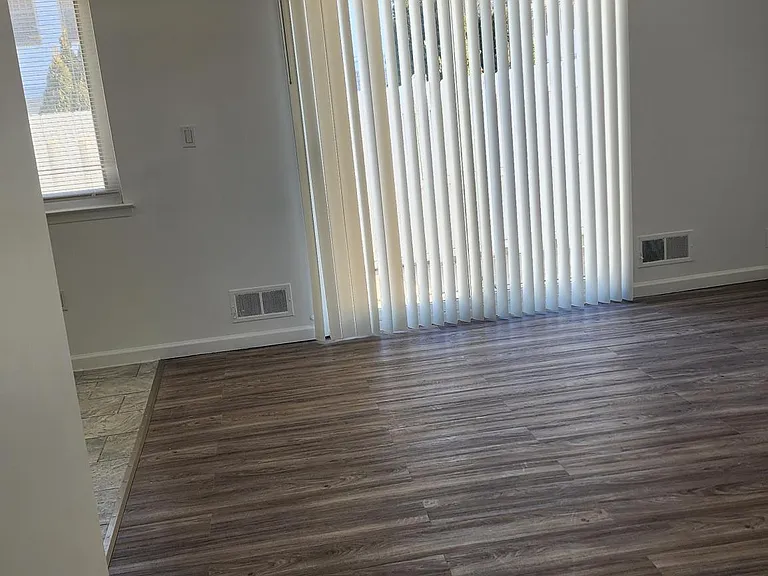 15572 Dupage Blvd #155752 — Photo 7