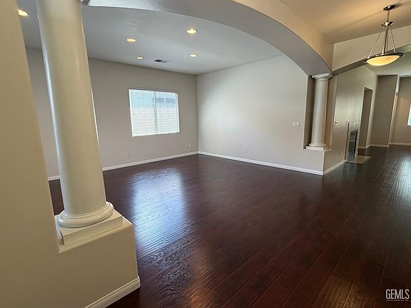 3rd image of 9213 Lake Victoria Dr