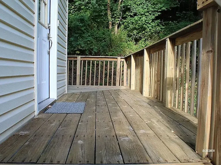 42 Hickory St — Photo 2