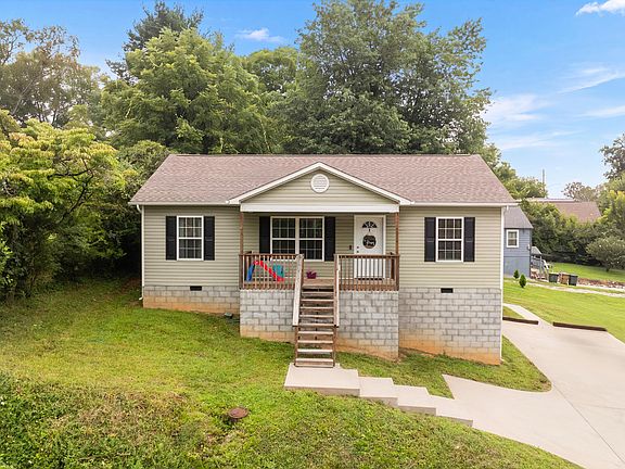 2nd image of 1714 Spring Hill Rd