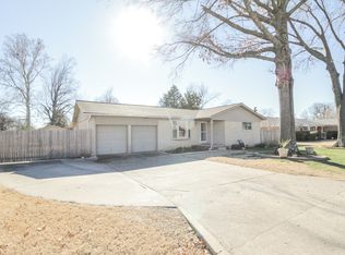 1022 W F St, Jenks, OK 74037