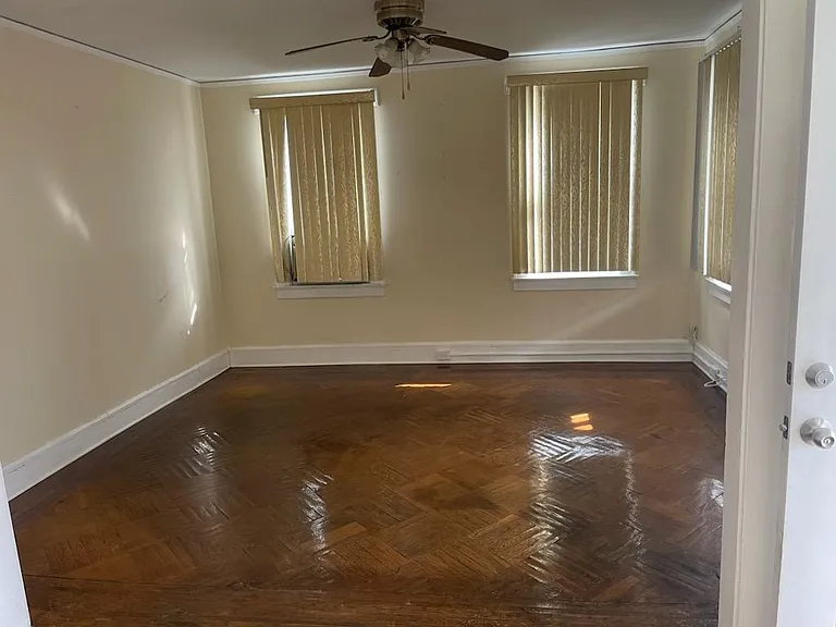 118-120 Isabella Ave #1 — Photo 3