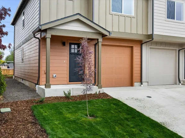 7649 24th St, White City, OR 97503