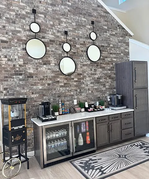 Sagamore Winds Apartments — Photo 3