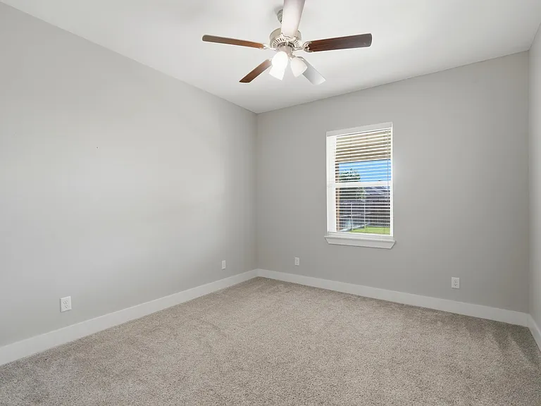 6609 Desert Willow Trl — Photo 16