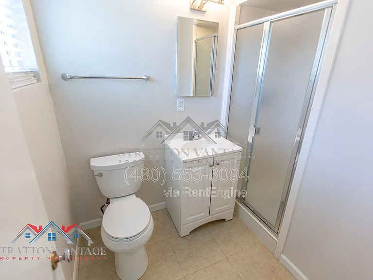 3409 E Indianola Ave — Photo 24