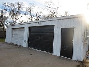 2nd image of 210 S Columbia Dr
