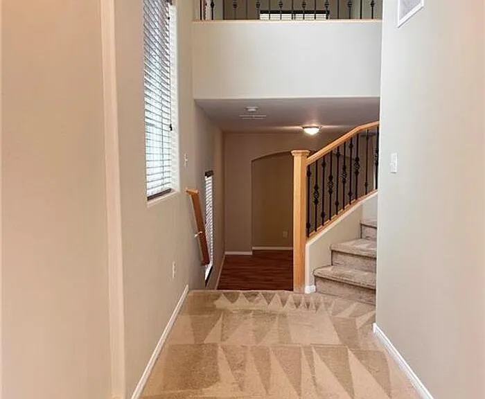 228 Friendly Ct — Photo 3