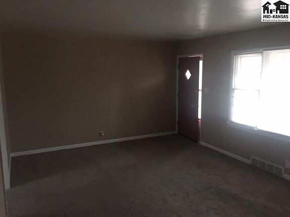 3rd image of 23 Meadowlark Ln