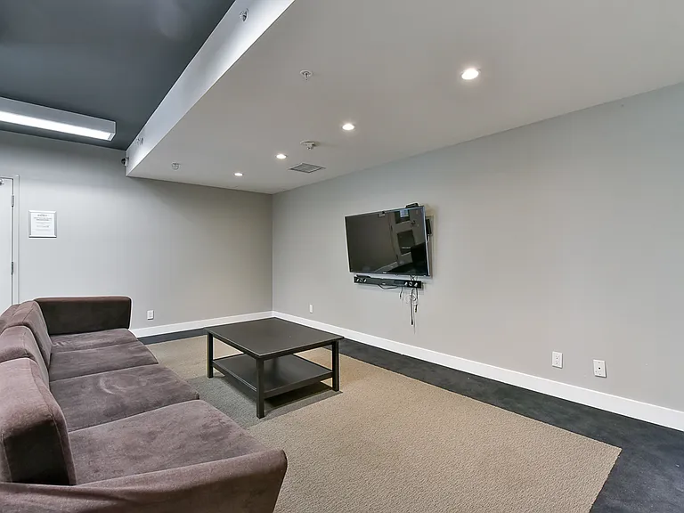 250 E 6th Ave #706 — Photo 17