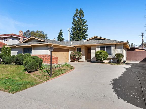 2nd image of 10155 La Gloria Way