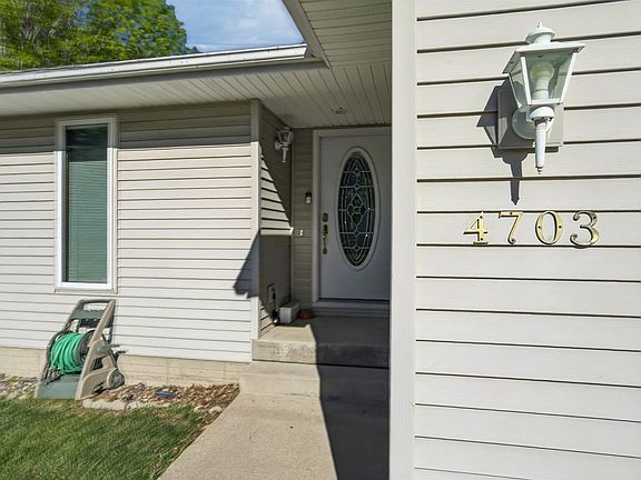 3rd image of 4703 Pizarro Ct
