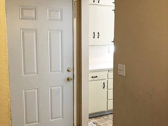 2nd image of 10370 Kansas Ave