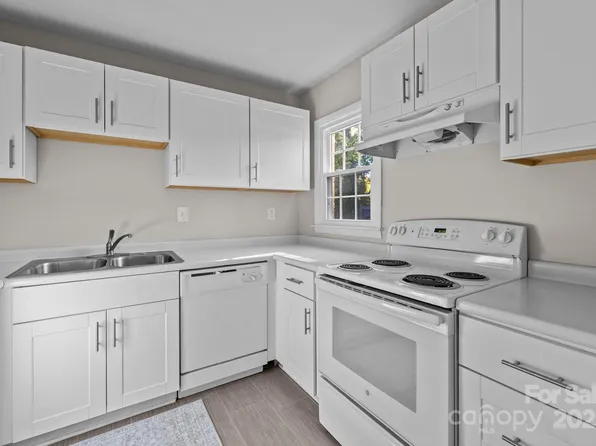 4600 Coronado Dr APT B, Charlotte, NC 28212