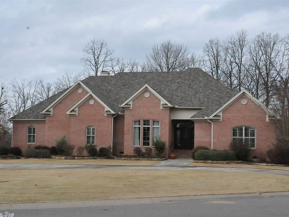 1st image of 9 Silver Oak Dr