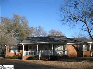 104 Summit Dr, Greer, SC 29651