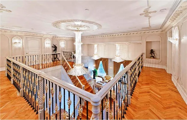 Sold by City Express Realty LLC | media 22