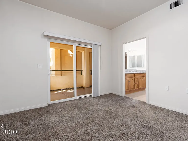 400 Hillside Dr #723 — Photo 15