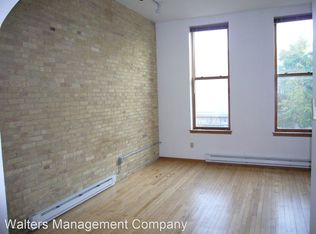 328 W Broadway APT 4, Waukesha, WI 53186