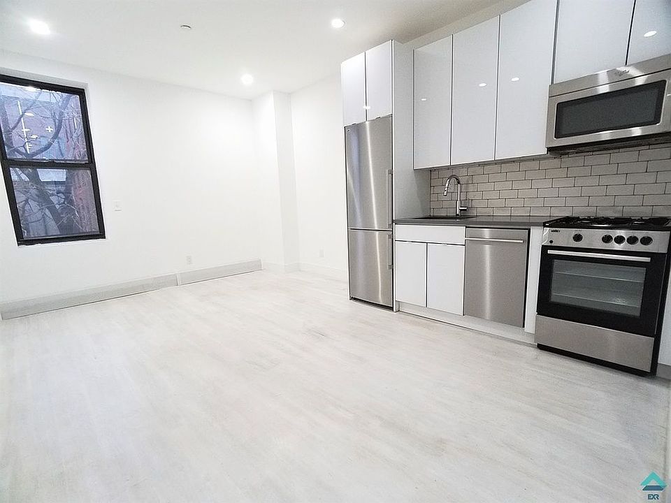 1st image of 220 Kosciuszko St APT 2A