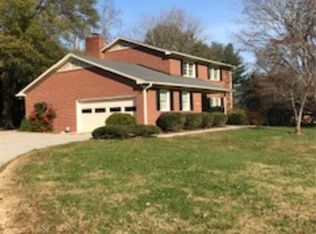 5911 Greenhaven Dr, Winston Salem, NC 27103