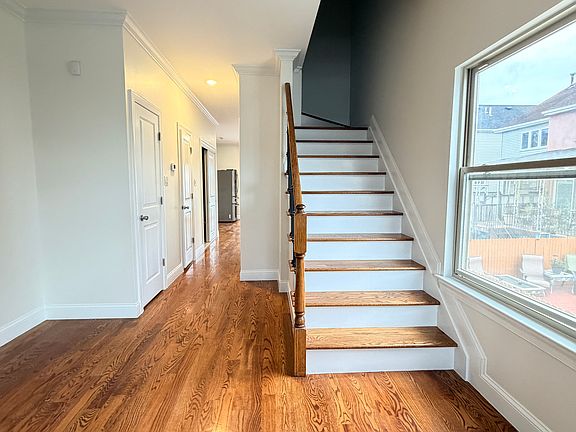 5th image of 238 Colony Ave #1F
