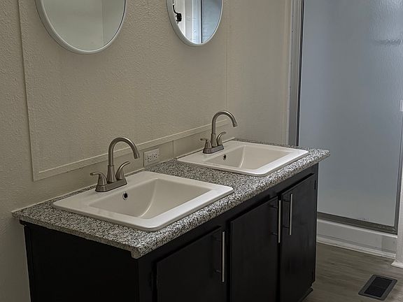 4th image of 10026 Cedar Landing Dr #10026