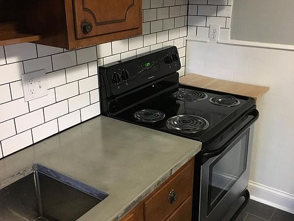 Kitchen stove