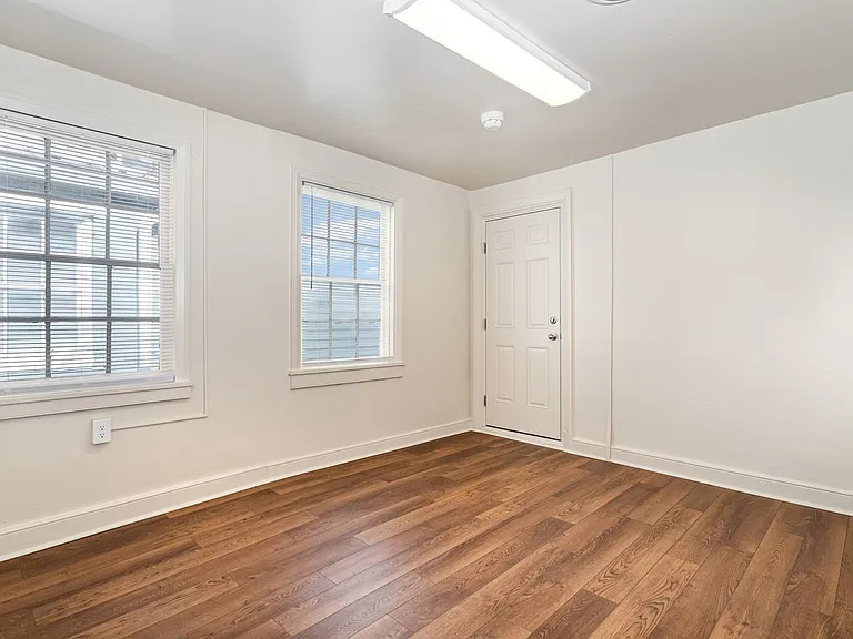 19-23 W High St — Photo 12