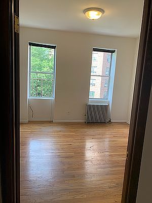 4th image of 157 E 99th St #F5