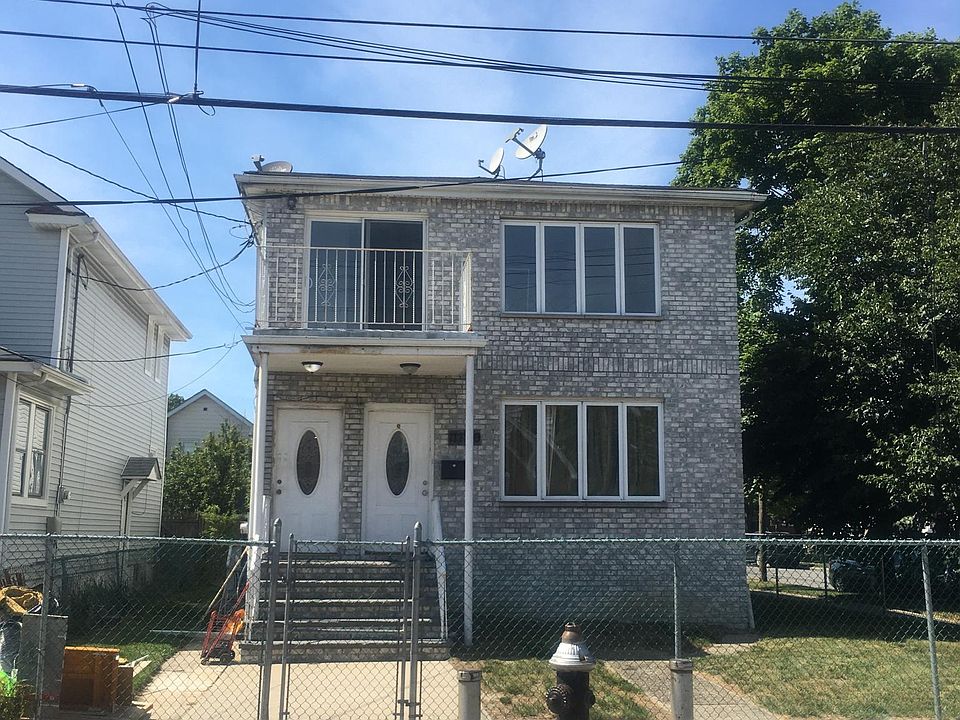 1st image of 17749 136th Ave #2