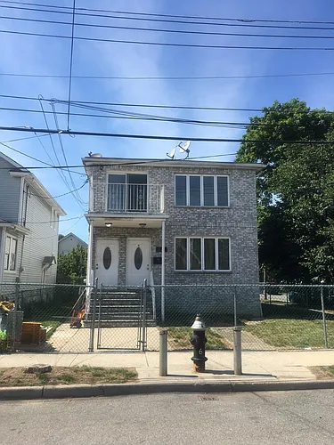 17749 136th Ave #2 Photo 1